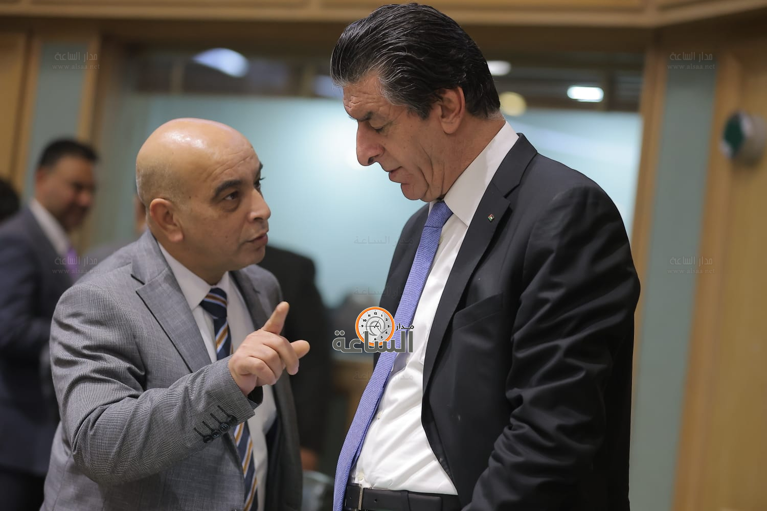 Madar Al-Saa Images 0.209355452655398