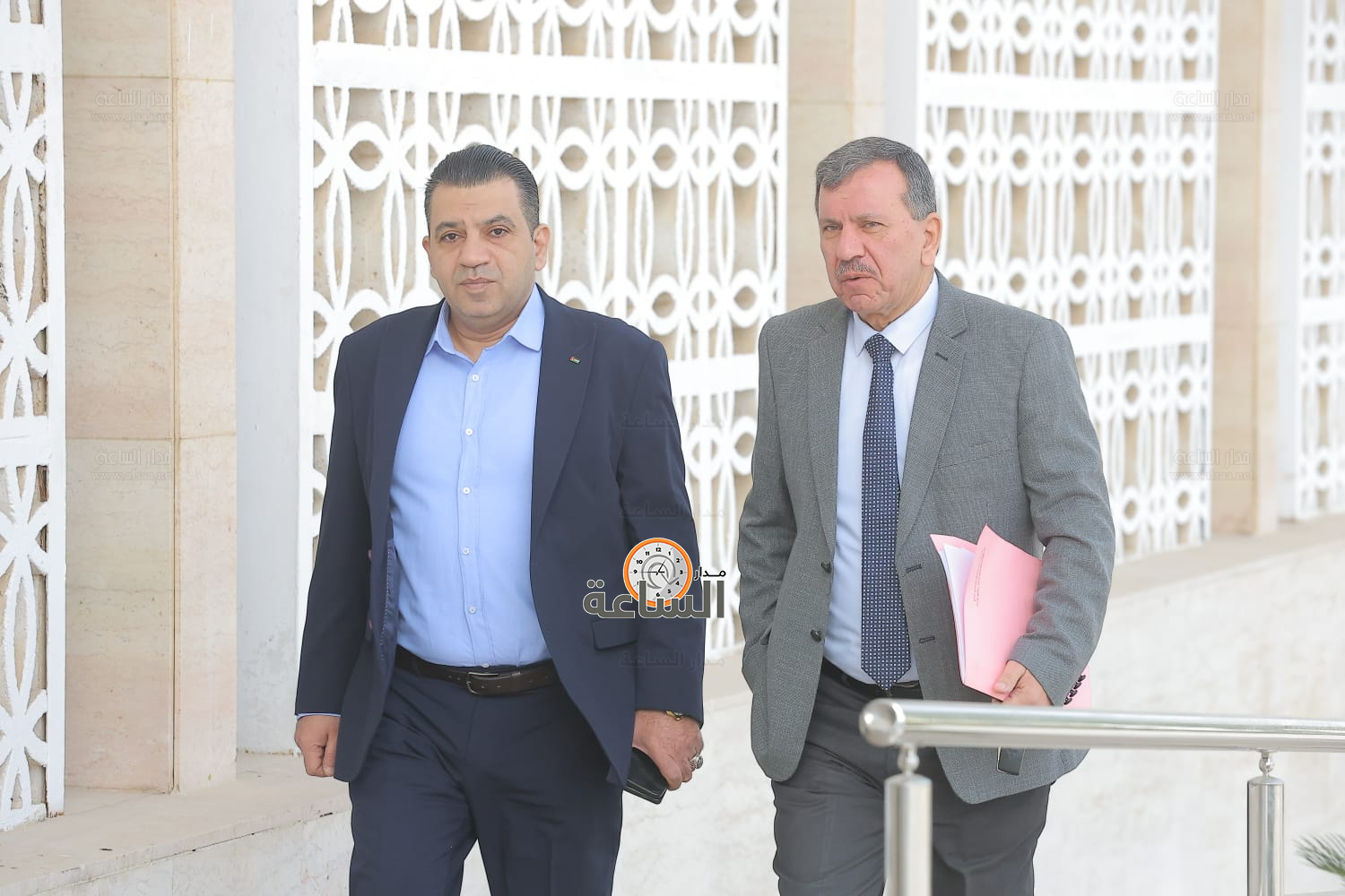 Madar Al-Saa Images 0.9814870960343252