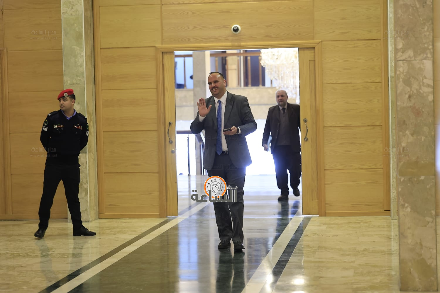 Madar Al-Saa Images 0.4144170942249793