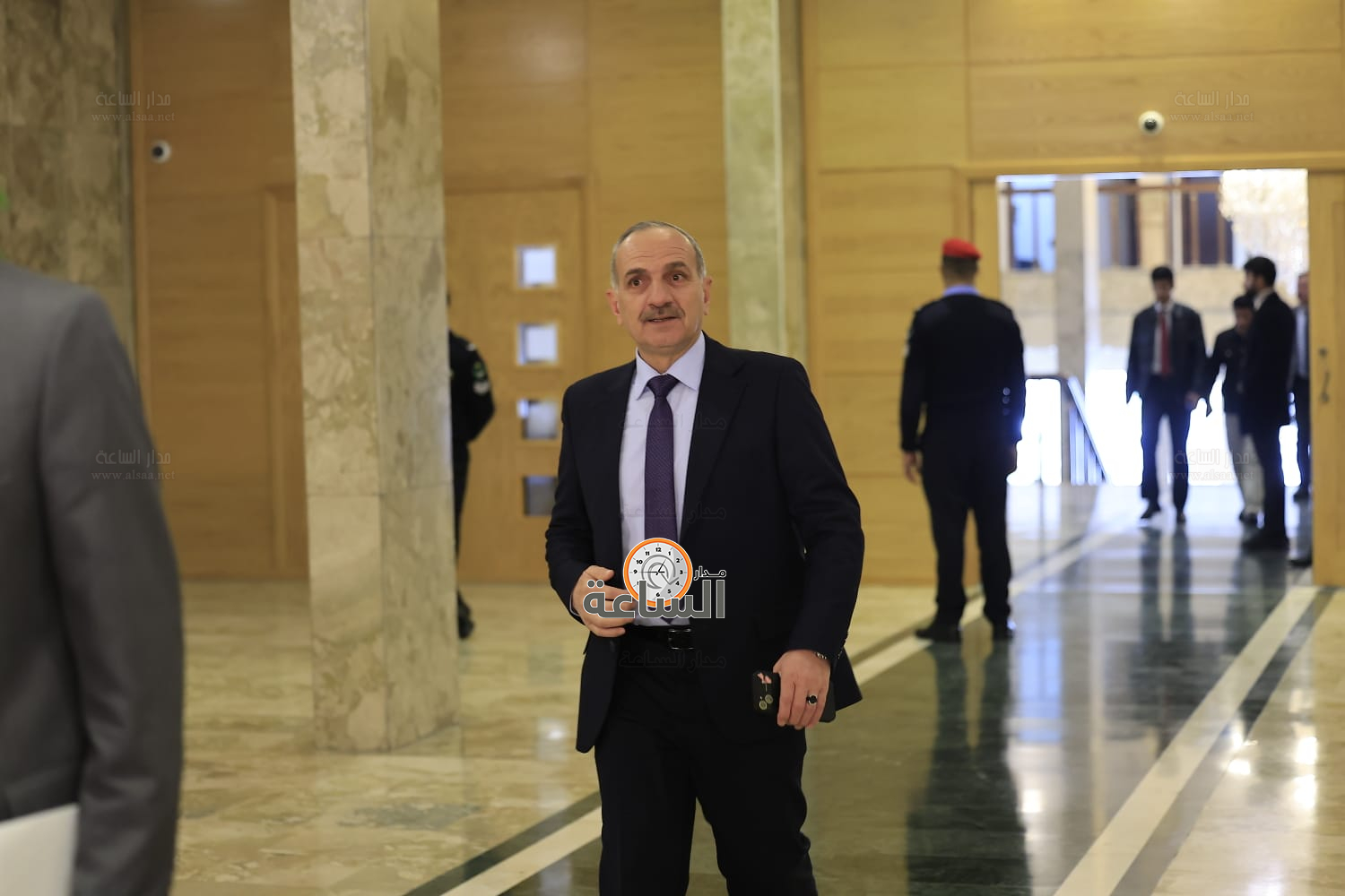 Madar Al-Saa Images 0.19132581491145828