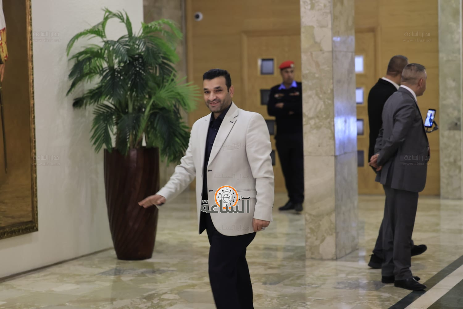 Madar Al-Saa Images 0.6041653547083359