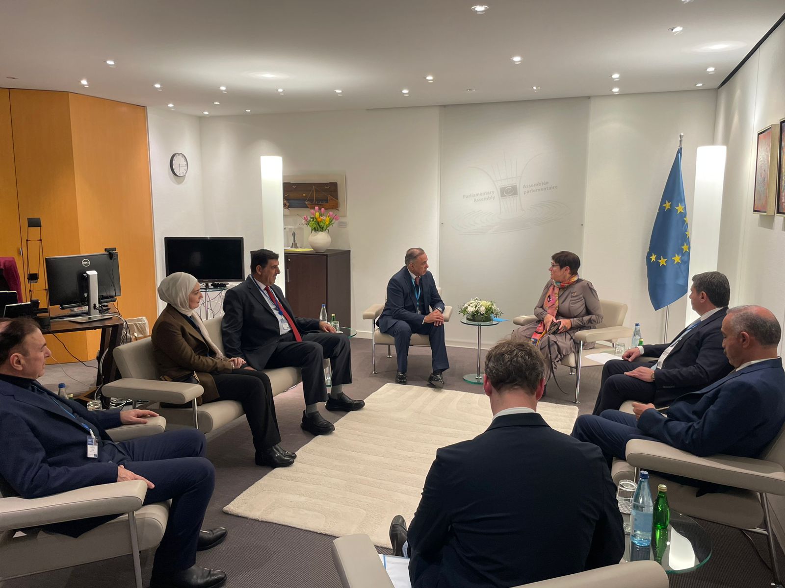 Madar Al-Saa Images 0.048538897712076645