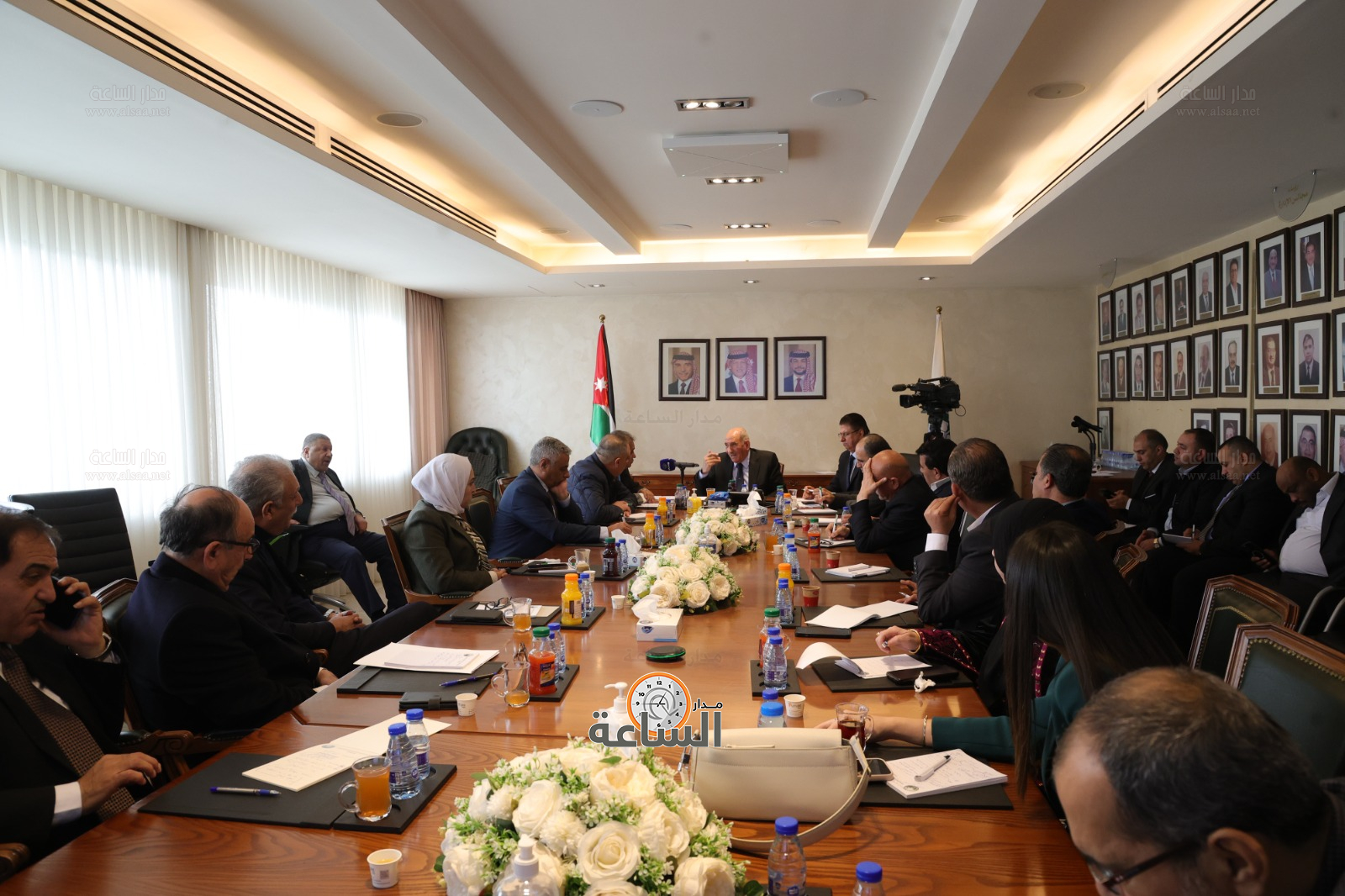 Madar Al-Saa Images 0.170523554904212