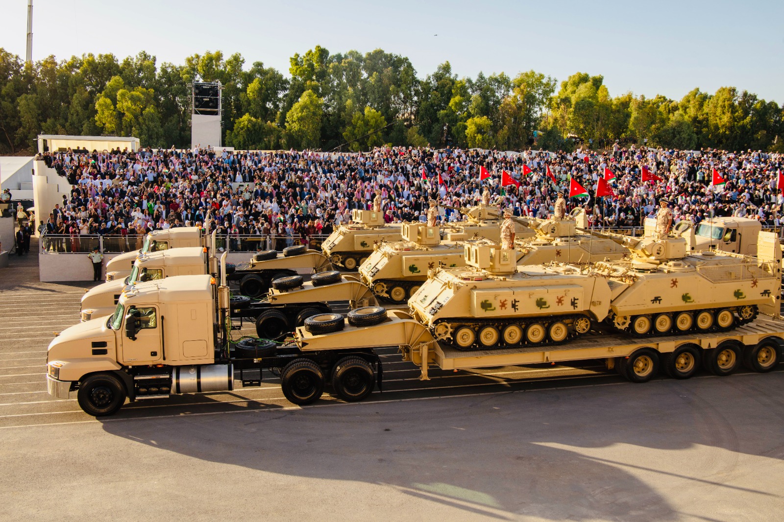 Madar Al-Saa Images 0.4017747836359131