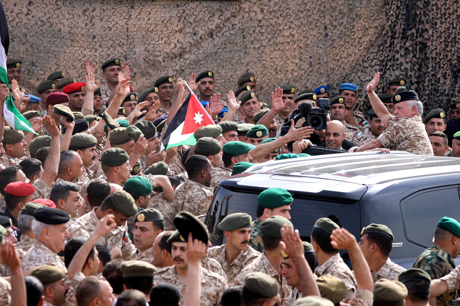 Madar Al-Saa Images 0.13628470681890292