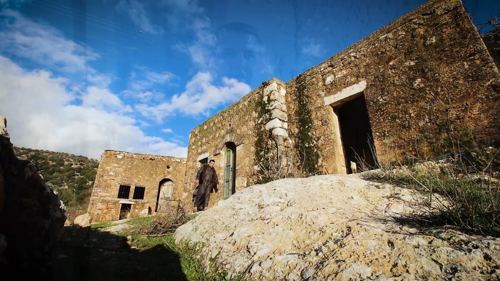 Madar Al-Saa Images 0.7761472359619812