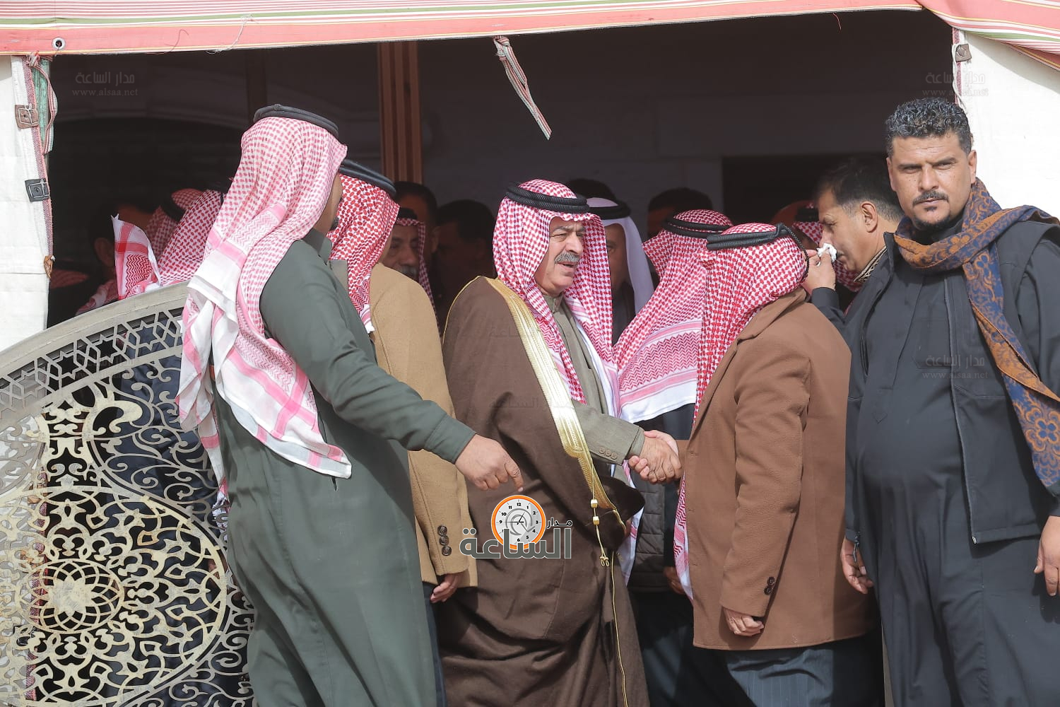 Madar Al-Saa Images 0.9104575132794795