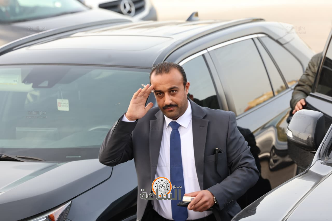 Madar Al-Saa Images 0.8671889424251221