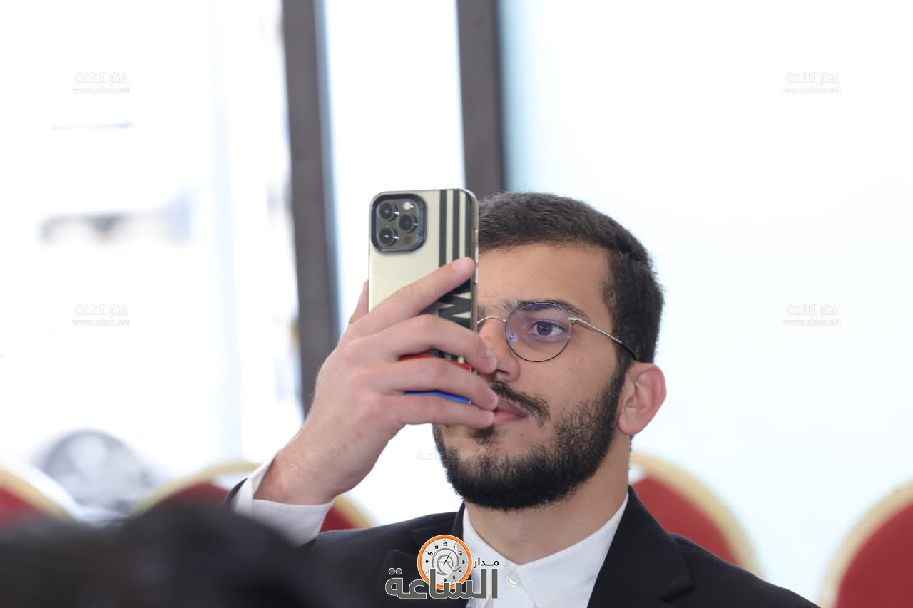 Madar Al-Saa Images 0.547321857960415