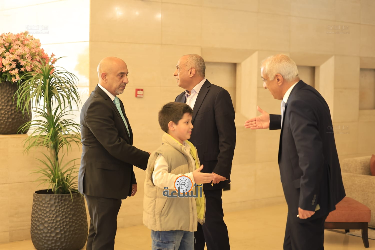 Madar Al-Saa Images 0.9709478077166991