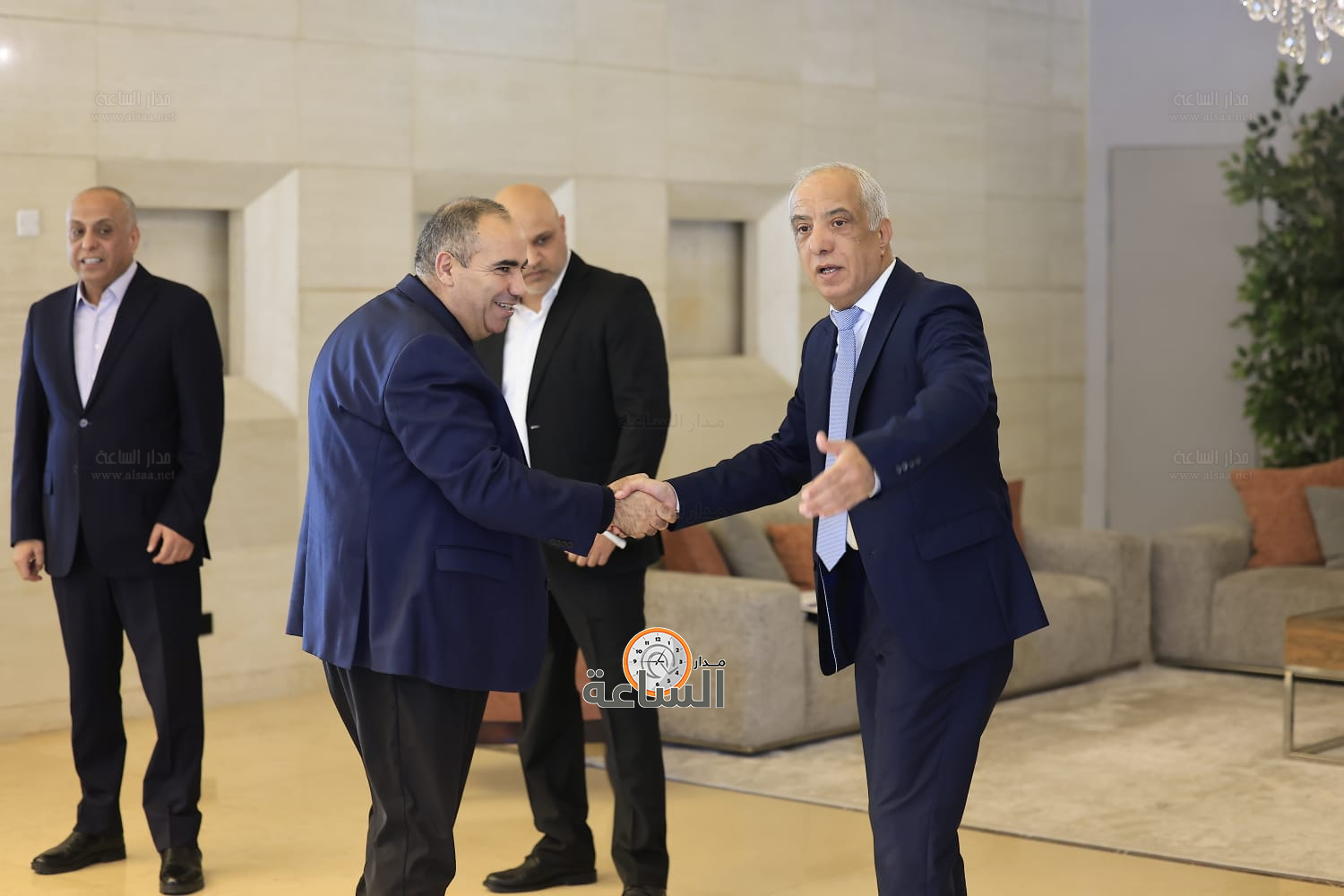 Madar Al-Saa Images 0.5326669337487415