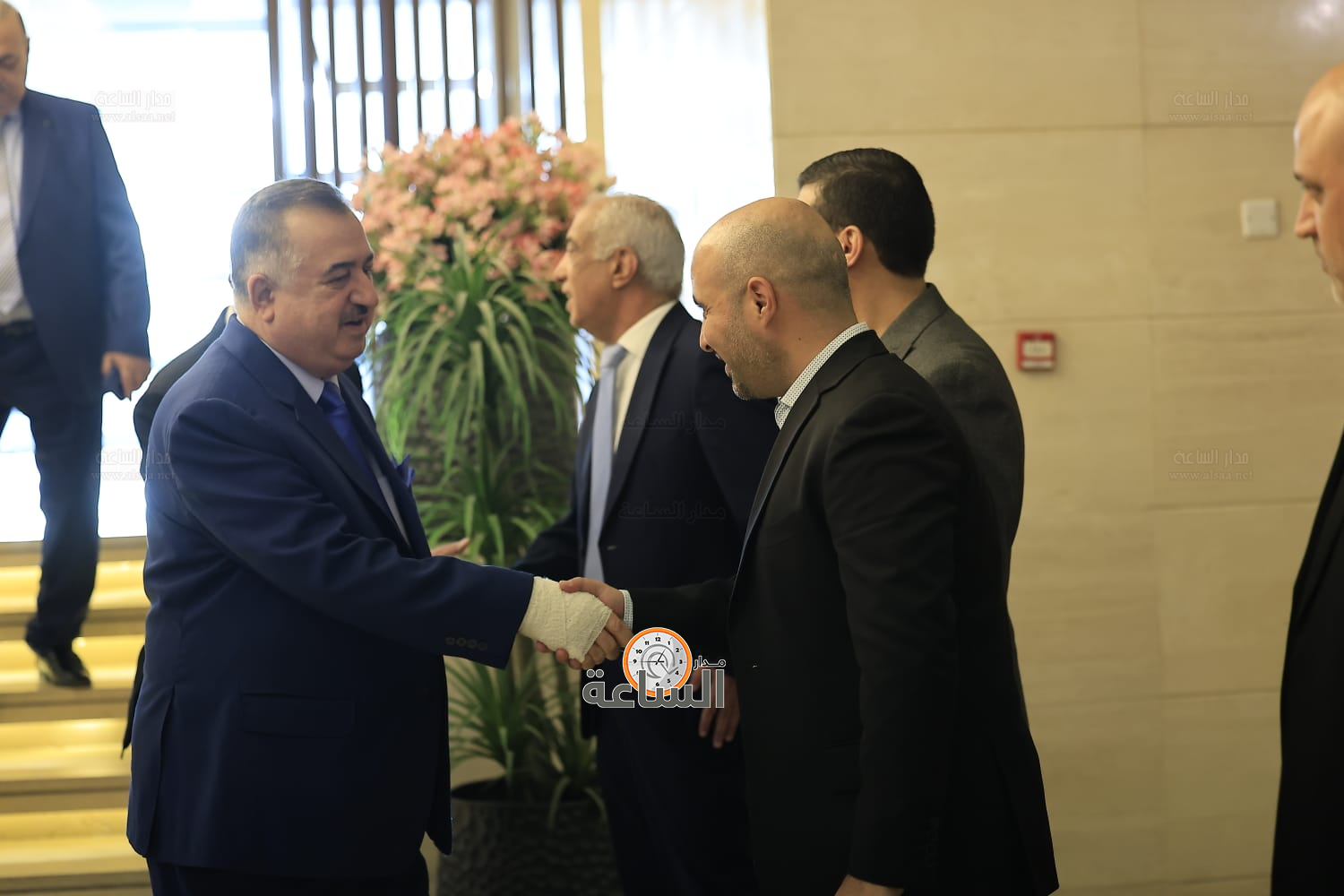 Madar Al-Saa Images 0.514871455321472