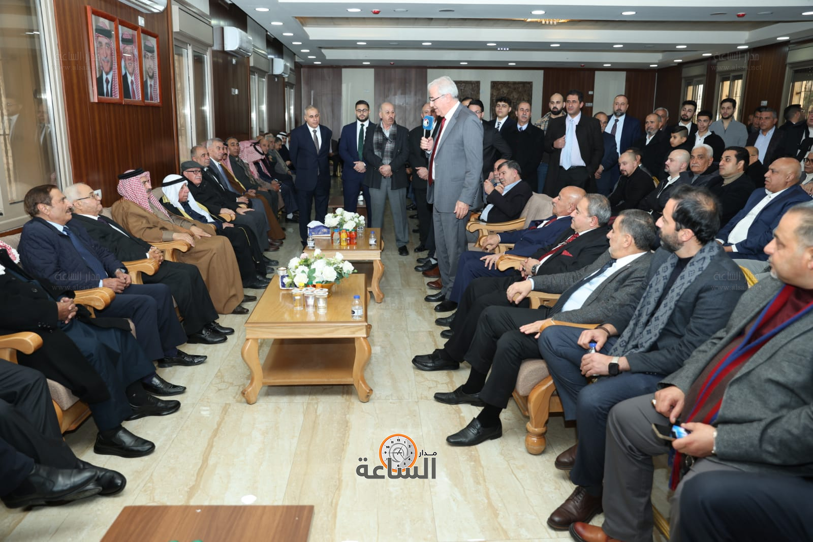 Madar Al-Saa Images 0.6903876677968558