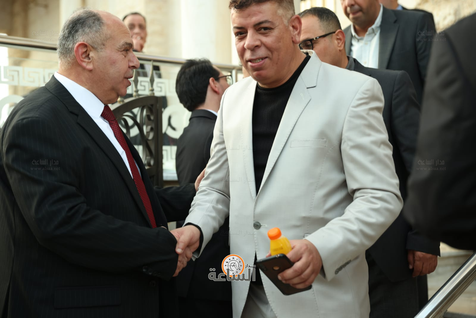 Madar Al-Saa Images 0.8495657722601724