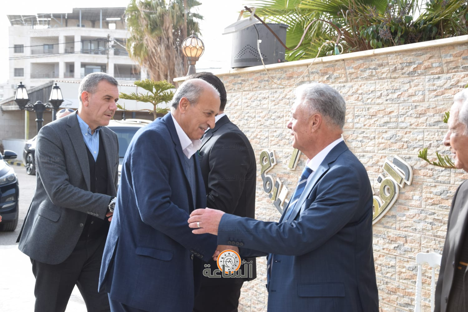 Madar Al-Saa Images 0.4224870600379399