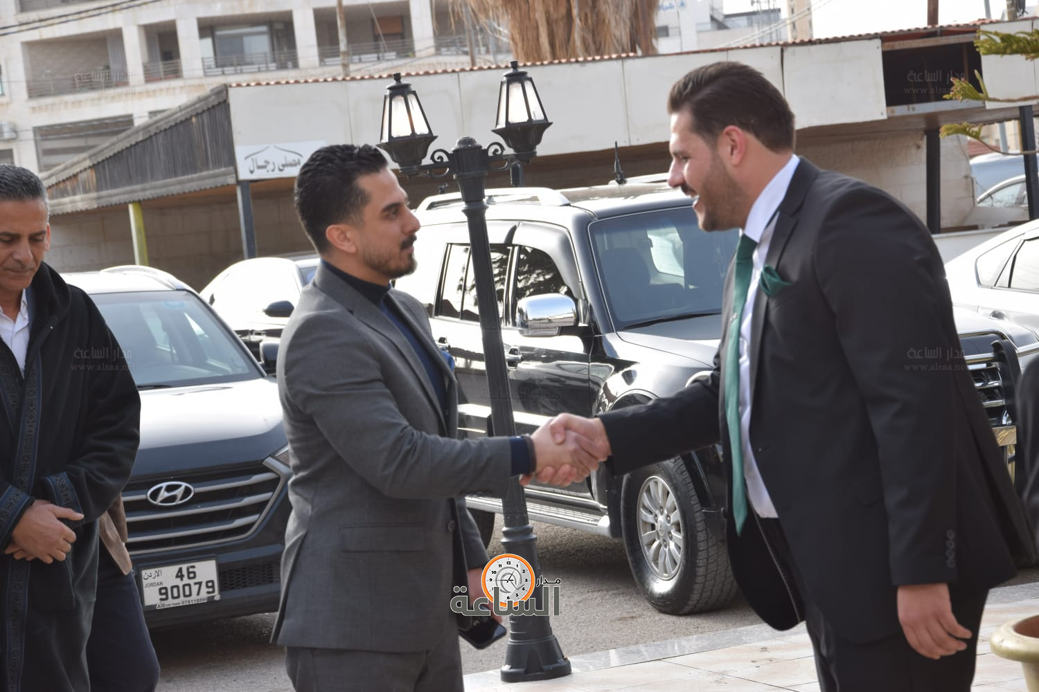 Madar Al-Saa Images 0.40094447996649407