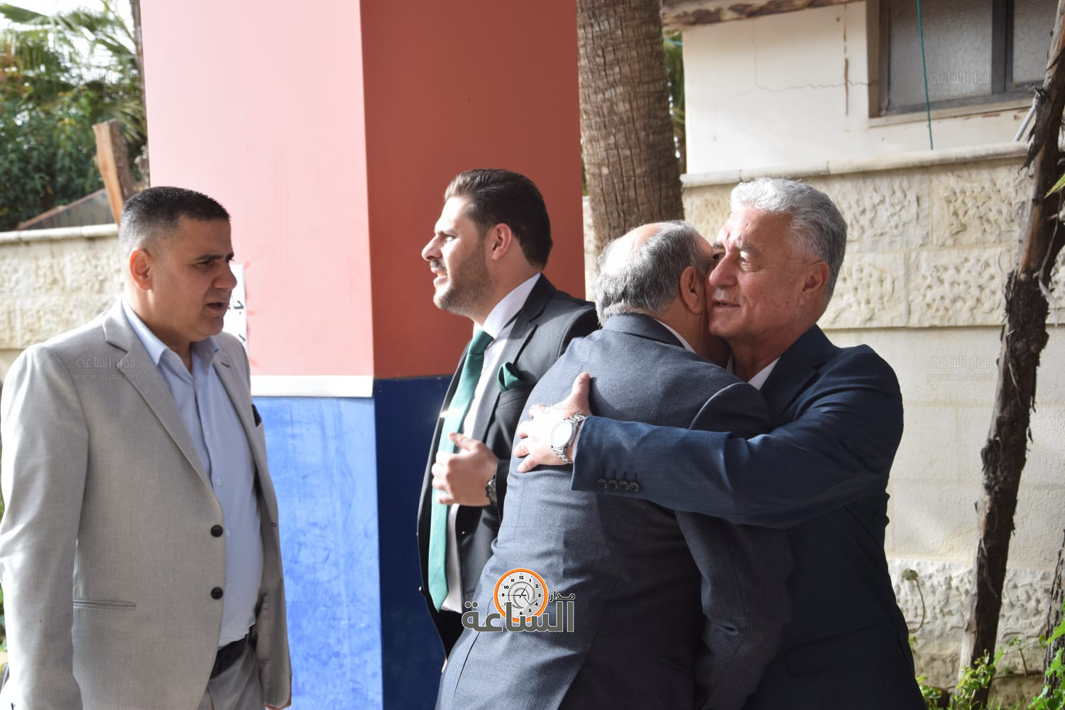 Madar Al-Saa Images 0.456621449443377