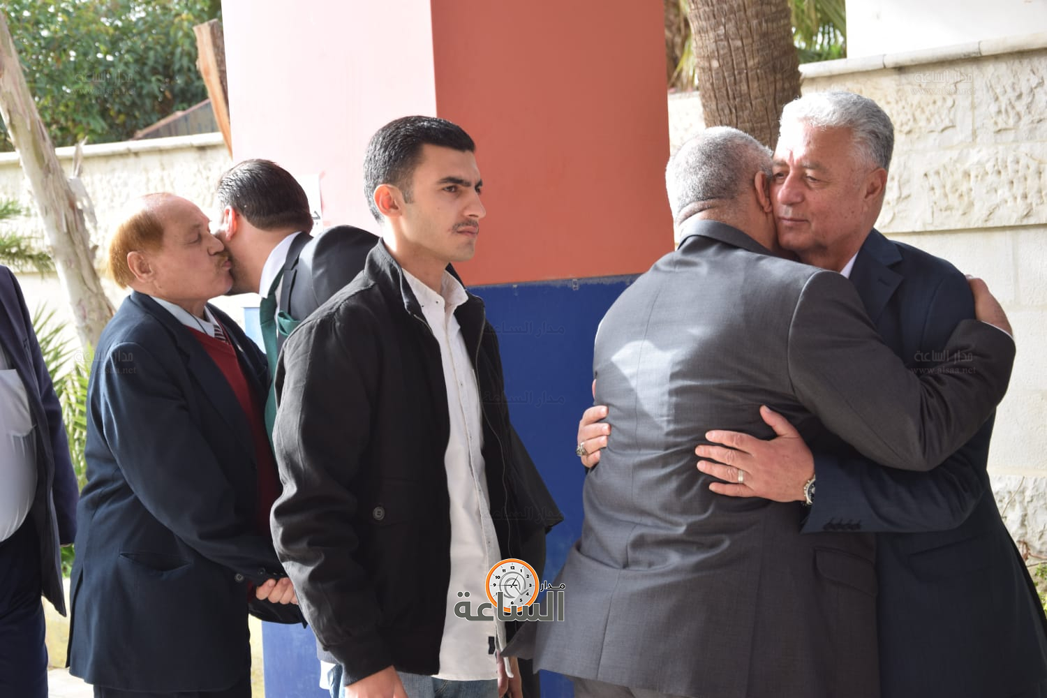 Madar Al-Saa Images 0.903954630028979