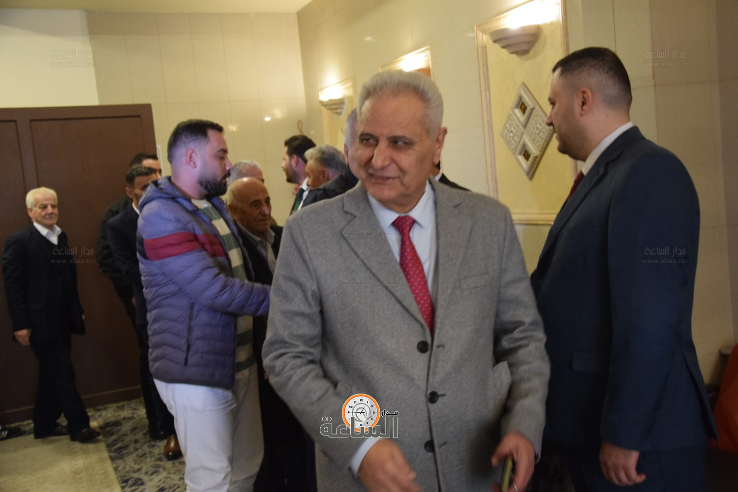 Madar Al-Saa Images 0.3673118815844393