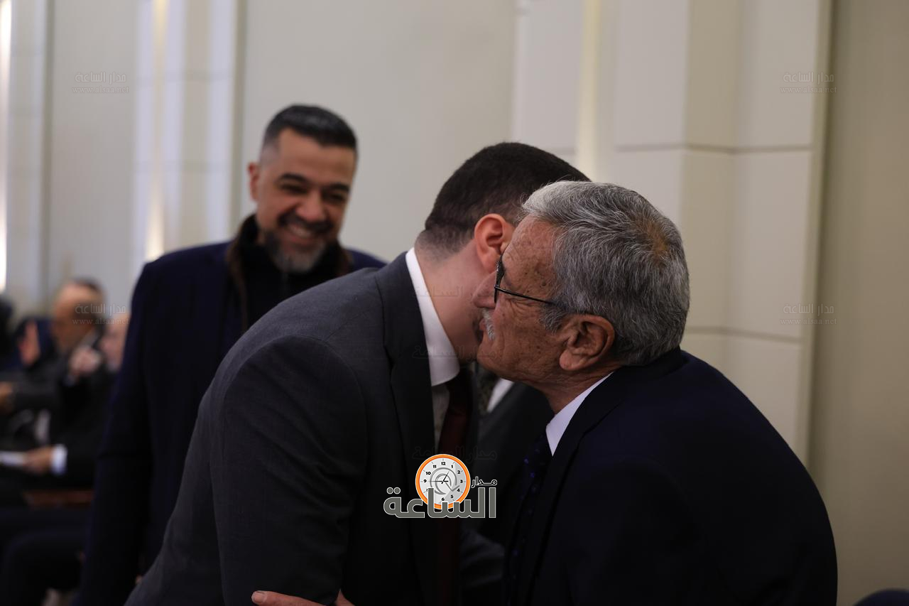 Madar Al-Saa Images 0.9649456412339532