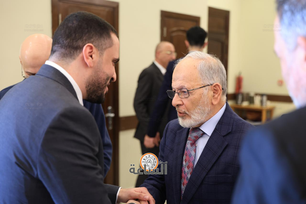 Madar Al-Saa Images 0.7881207263589439