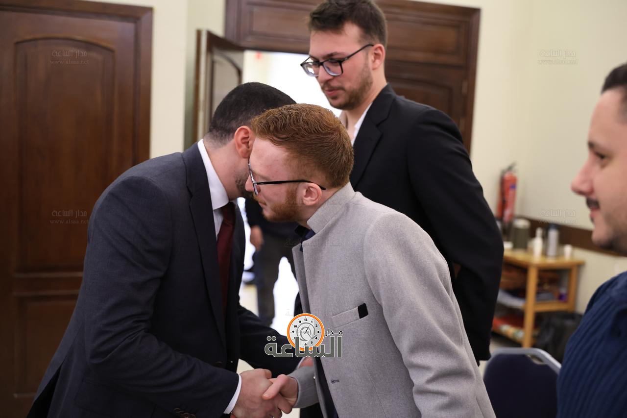 Madar Al-Saa Images 0.3599805840464786