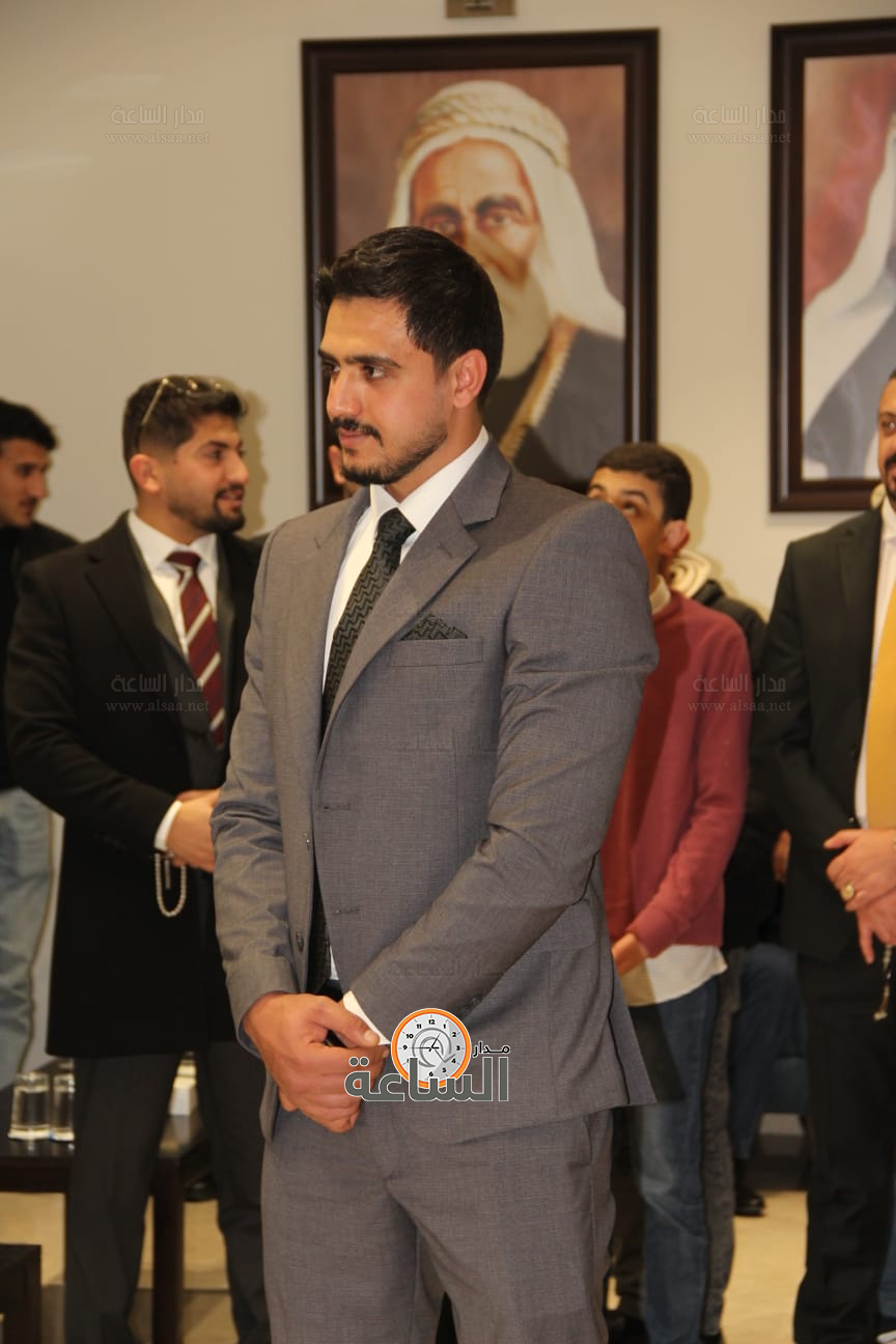 Madar Al-Saa Images 0.7459025642169629