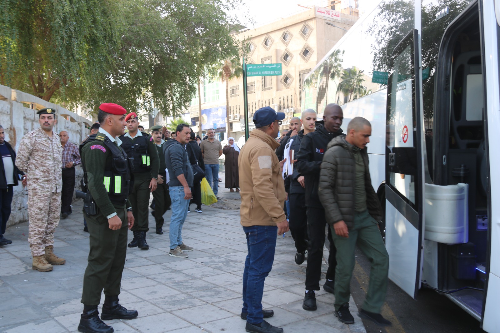 Madar Al-Saa Images 0.6045197743803535