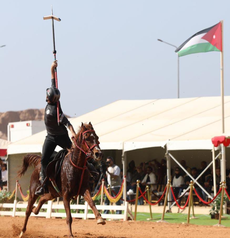 Madar Al-Saa Images 0.7251944635589117