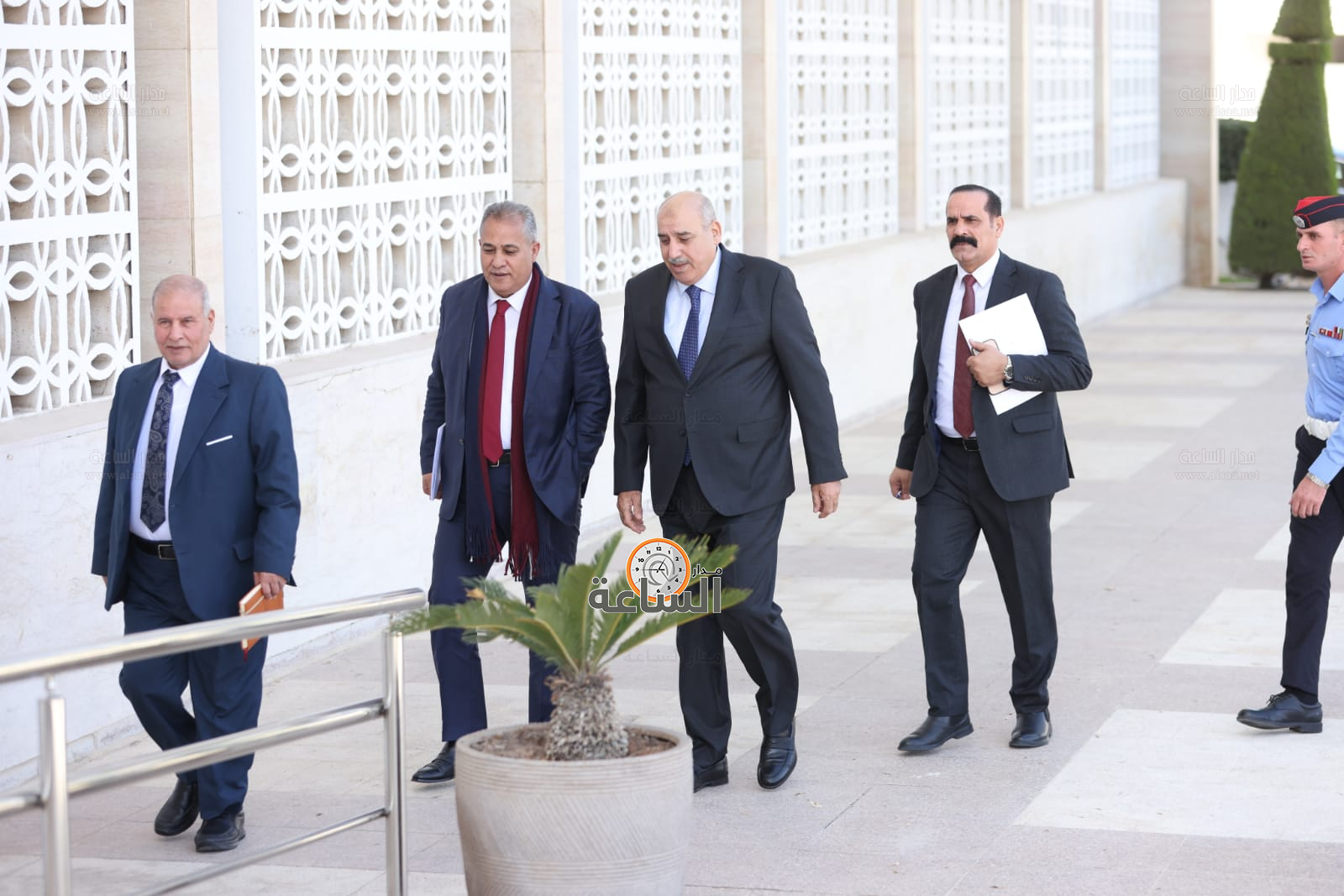 Madar Al-Saa Images 0.7225445389229593