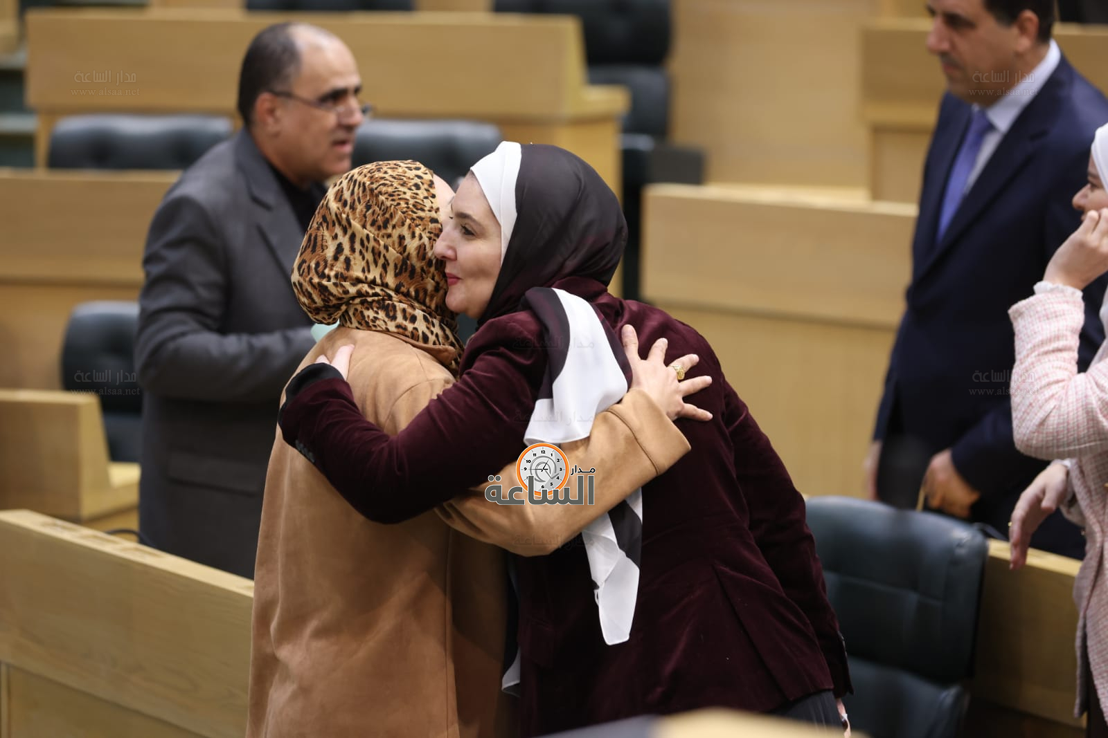 Madar Al-Saa Images 0.8686151565202972