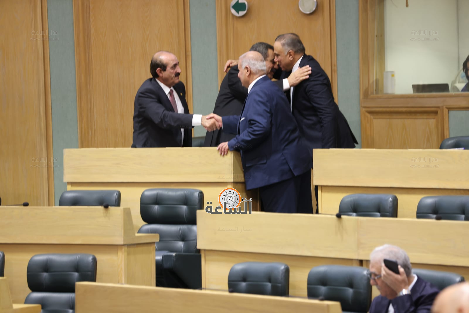 Madar Al-Saa Images 0.5755315231843263