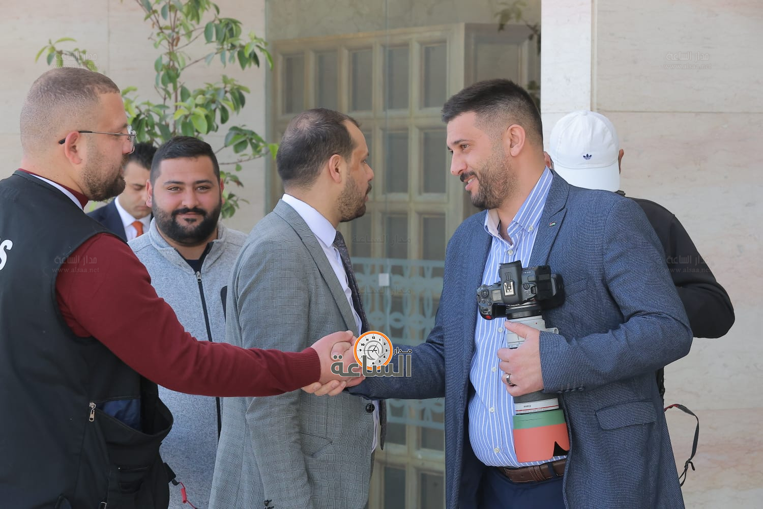 Madar Al-Saa Images 0.9735815602355579