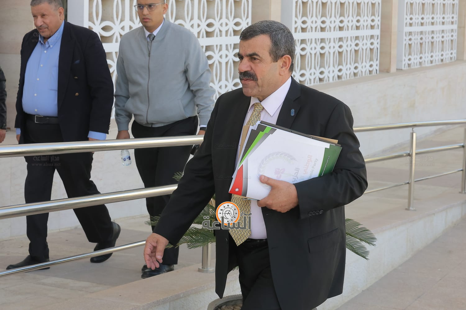 Madar Al-Saa Images 0.5272871210012054