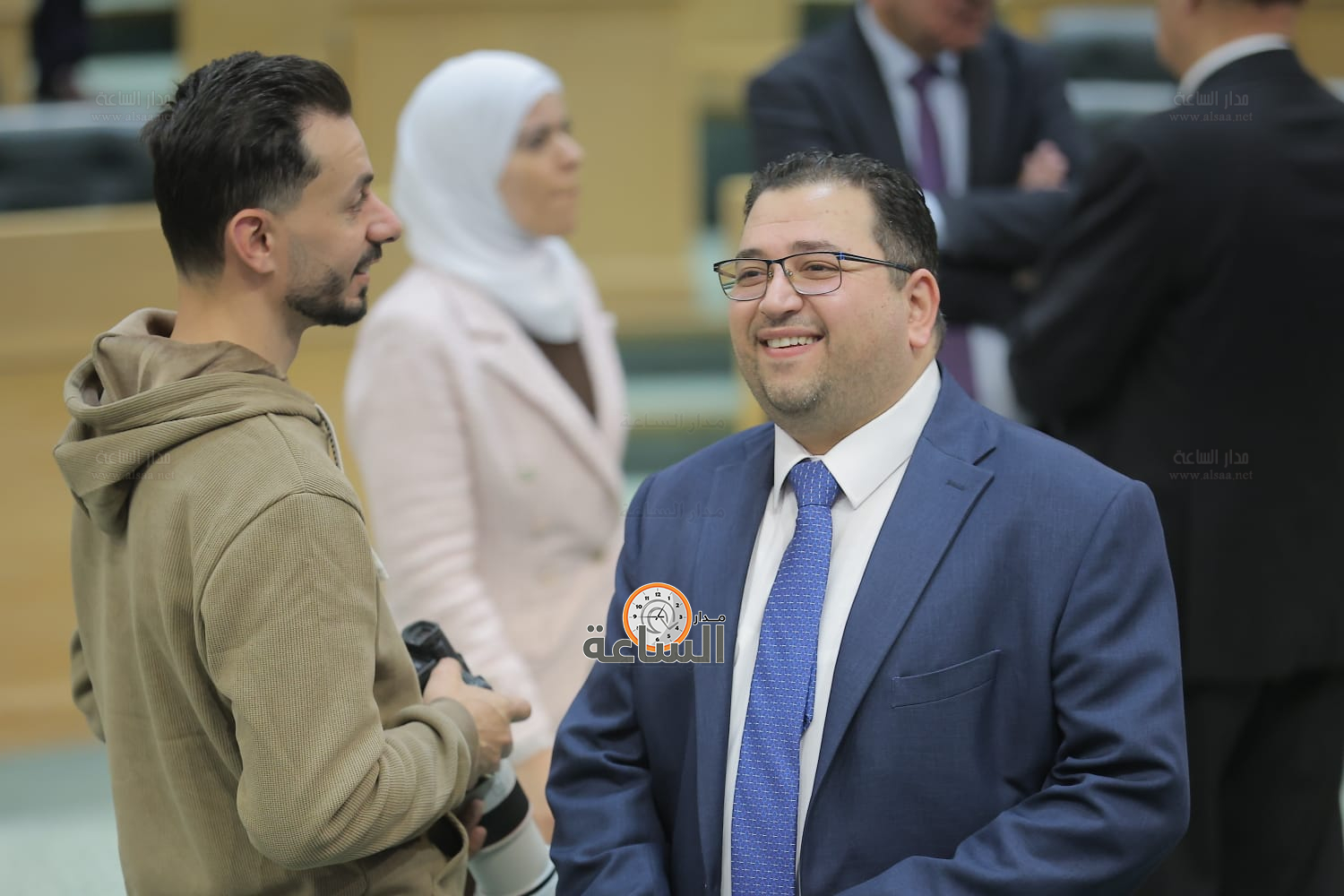 Madar Al-Saa Images 0.023536322900000073