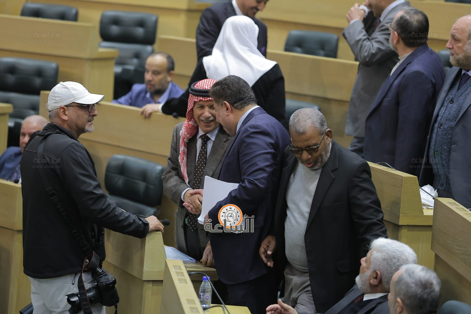 Madar Al-Saa Images 0.5865857689139373