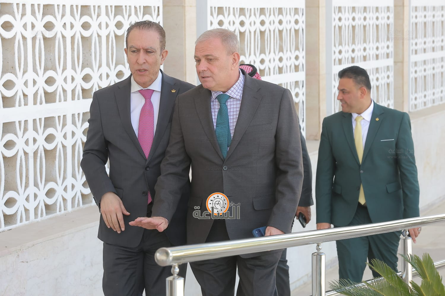 Madar Al-Saa Images 0.43522675497240915