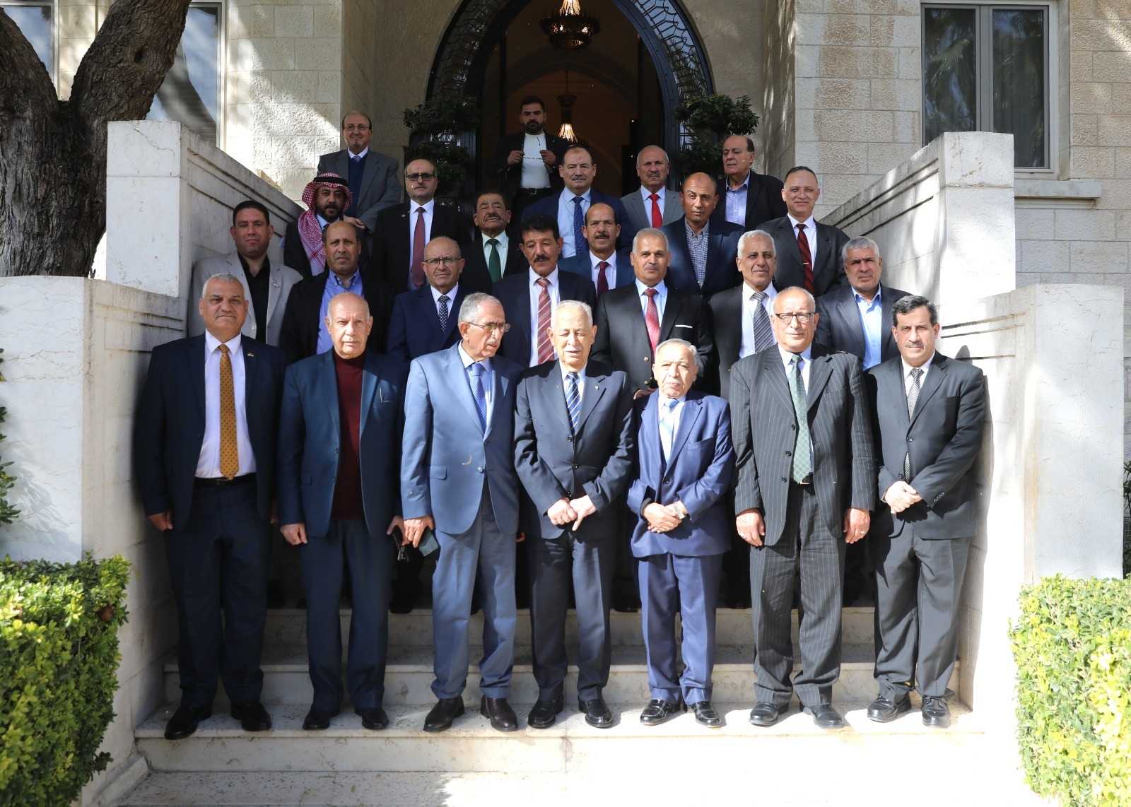 Madar Al-Saa Images 0.47899342806068035