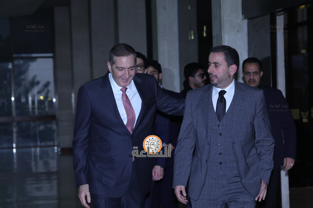 Madar Al-Saa Images 0.594095569625861