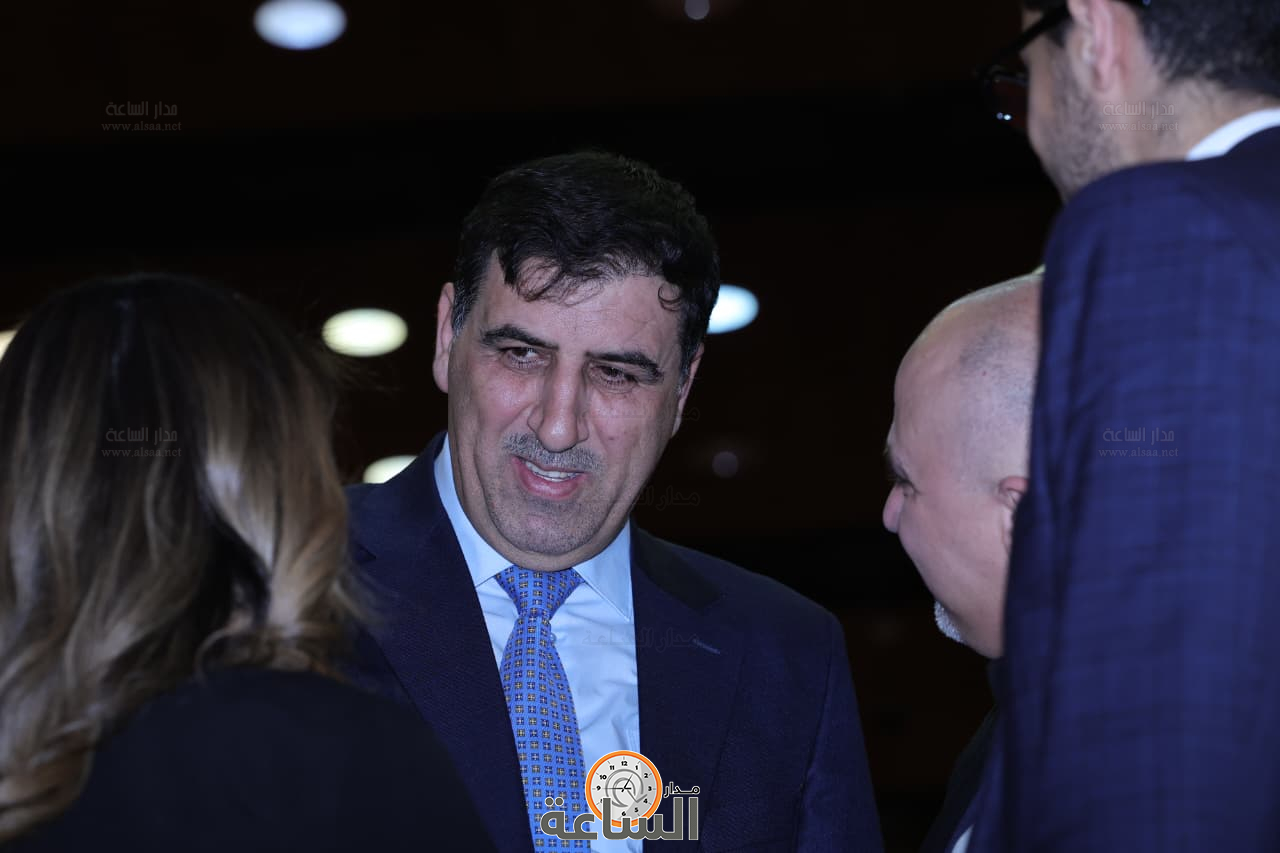 Madar Al-Saa Images 0.13687894836079917