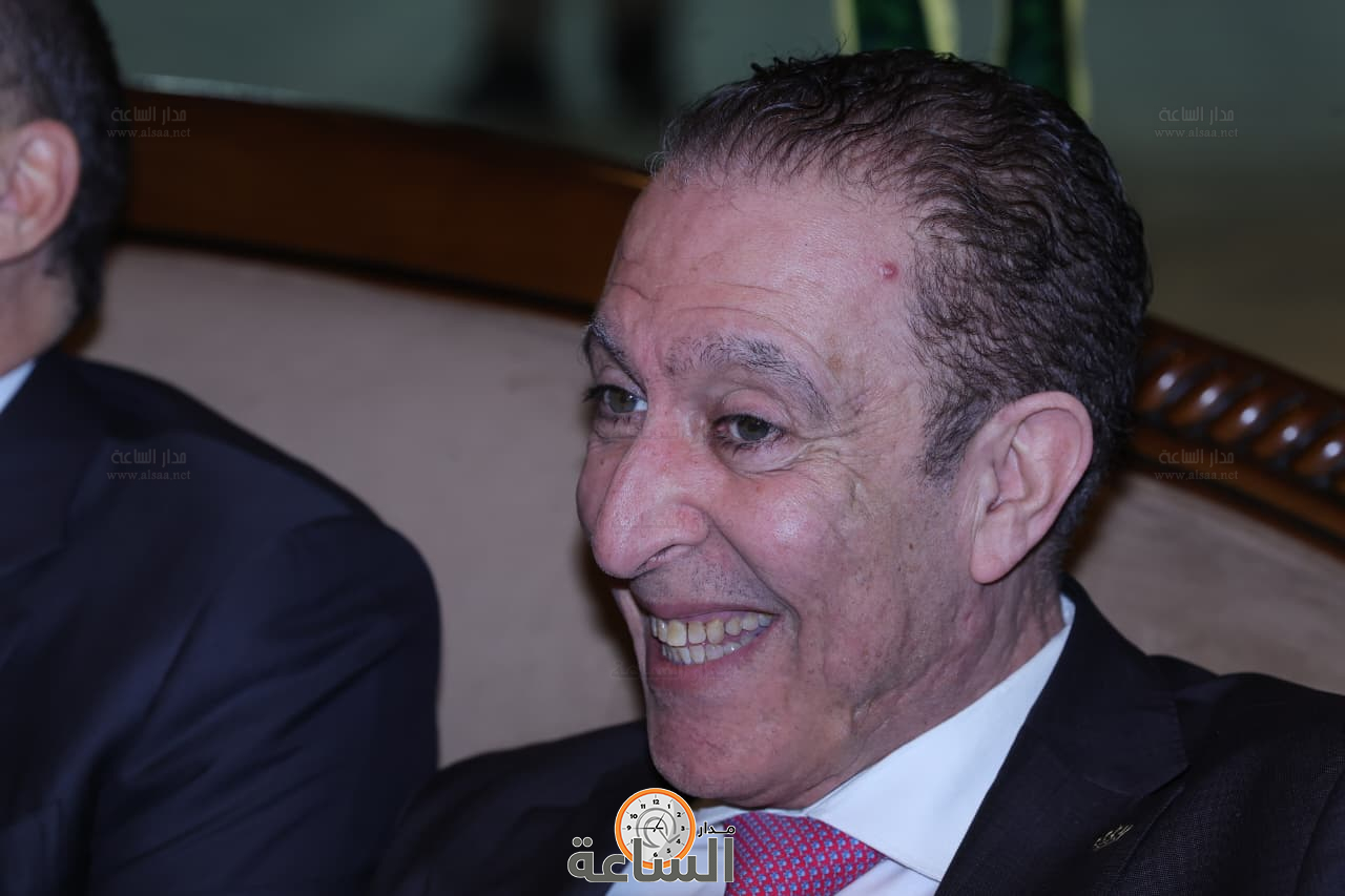 Madar Al-Saa Images 0.05787778976107927