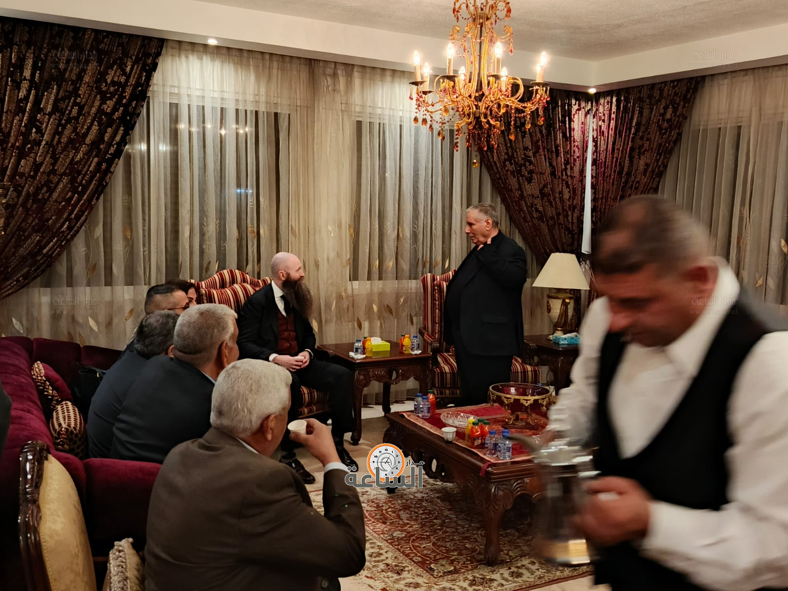 Madar Al-Saa Images 0.7167782619800213