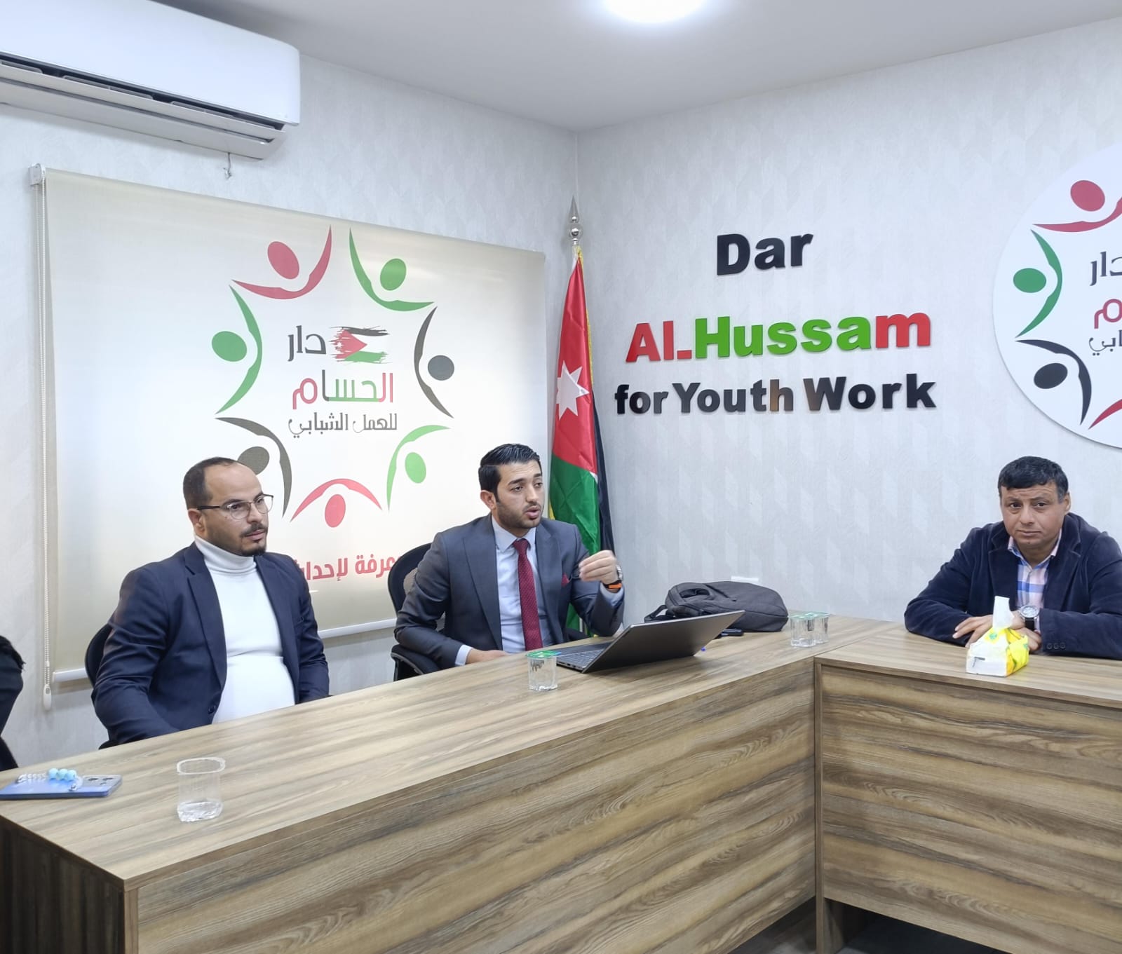 Madar Al-Saa Images 0.9865258337895074