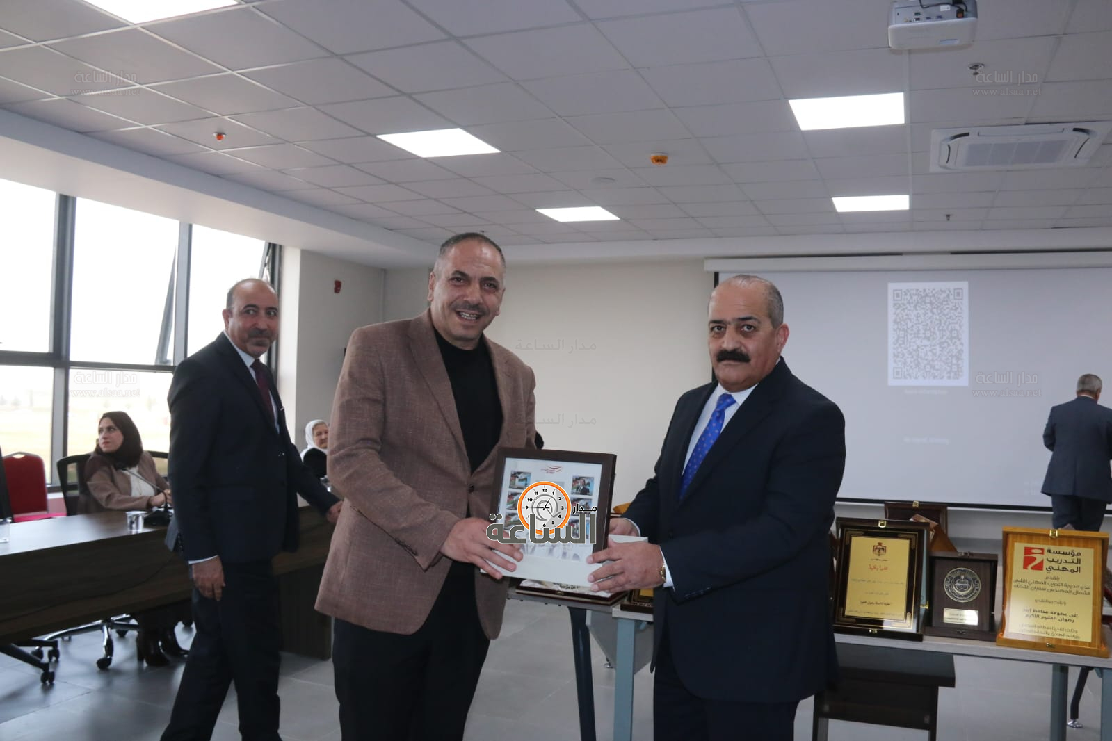 Madar Al-Saa Images 0.15113324767406133