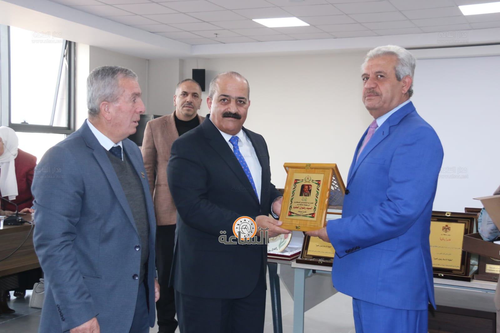 Madar Al-Saa Images 0.8636313150268323