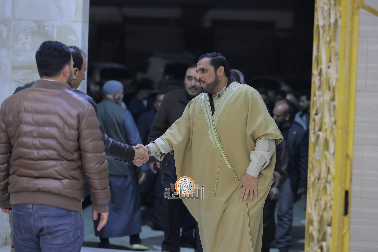 Madar Al-Saa Images 0.7301144130707861