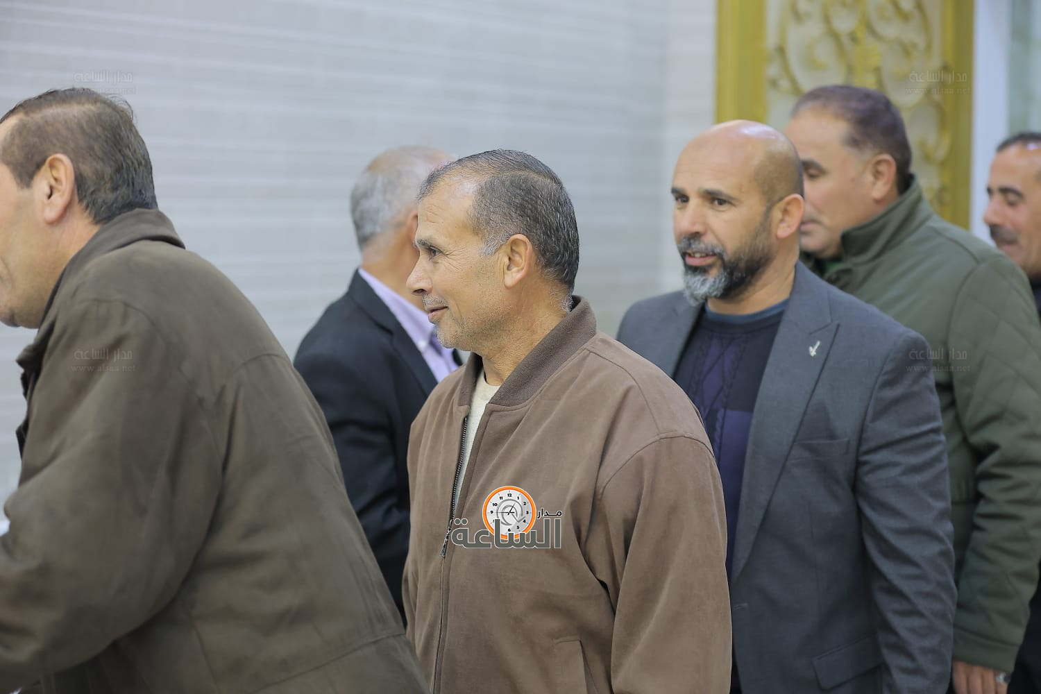 Madar Al-Saa Images 0.2829001847286