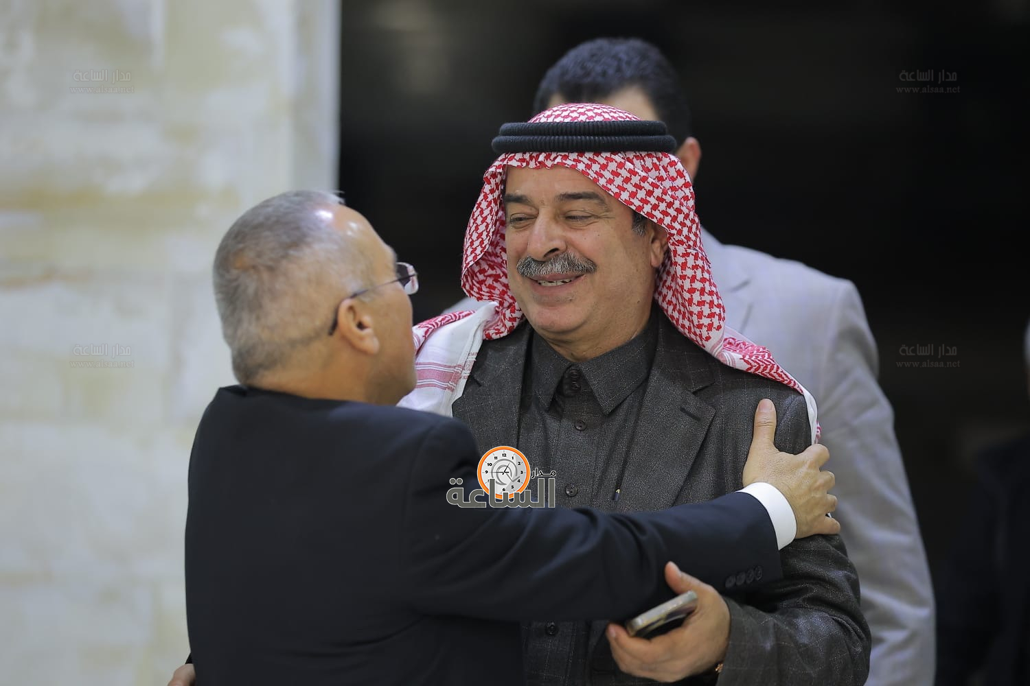 Madar Al-Saa Images 0.3894104484499854