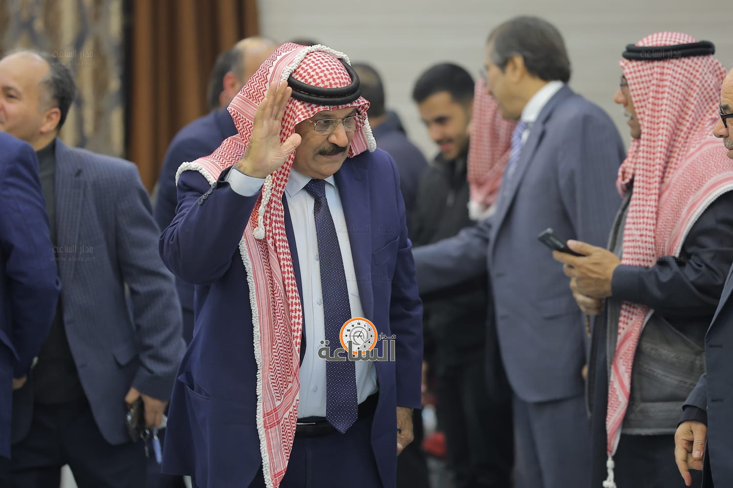 Madar Al-Saa Images 0.8778727330668927