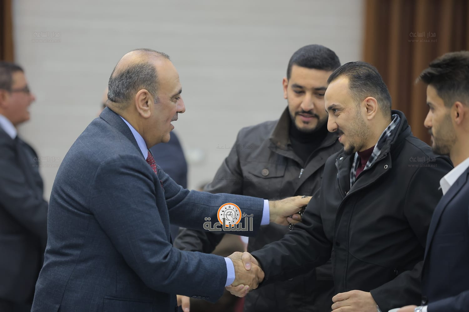 Madar Al-Saa Images 0.10266112235693725